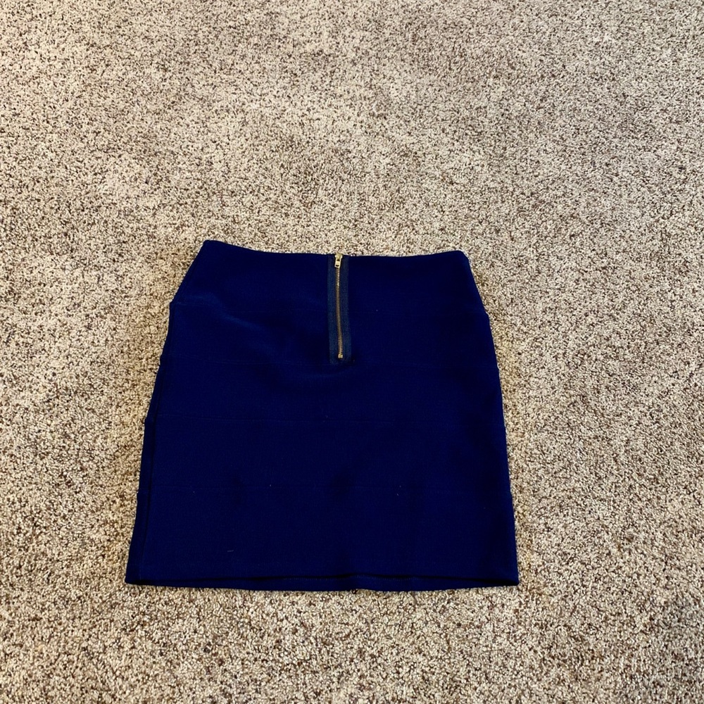 Skirt - Picture 4 of 4